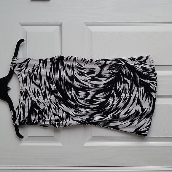 Kenneth Cole Reaction Sleeveless Blouse - Picture 6 of 11